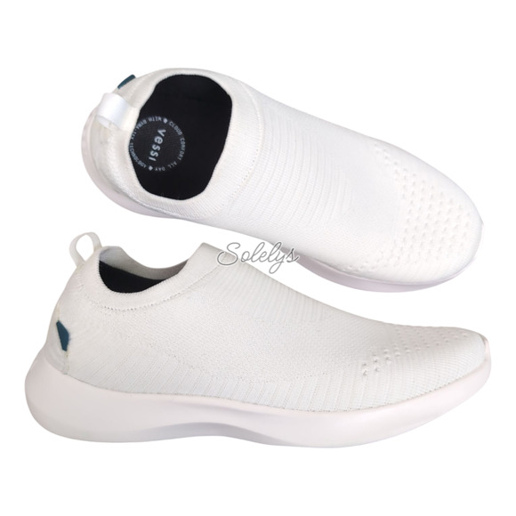 Vessi Everyday Move Slip On Womens 9 Polar White Waterproof Knit DymaTex Sneaker - Picture 1 of 12